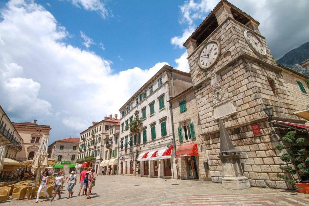 Apartments Kaleta Kotor Bagian luar foto
