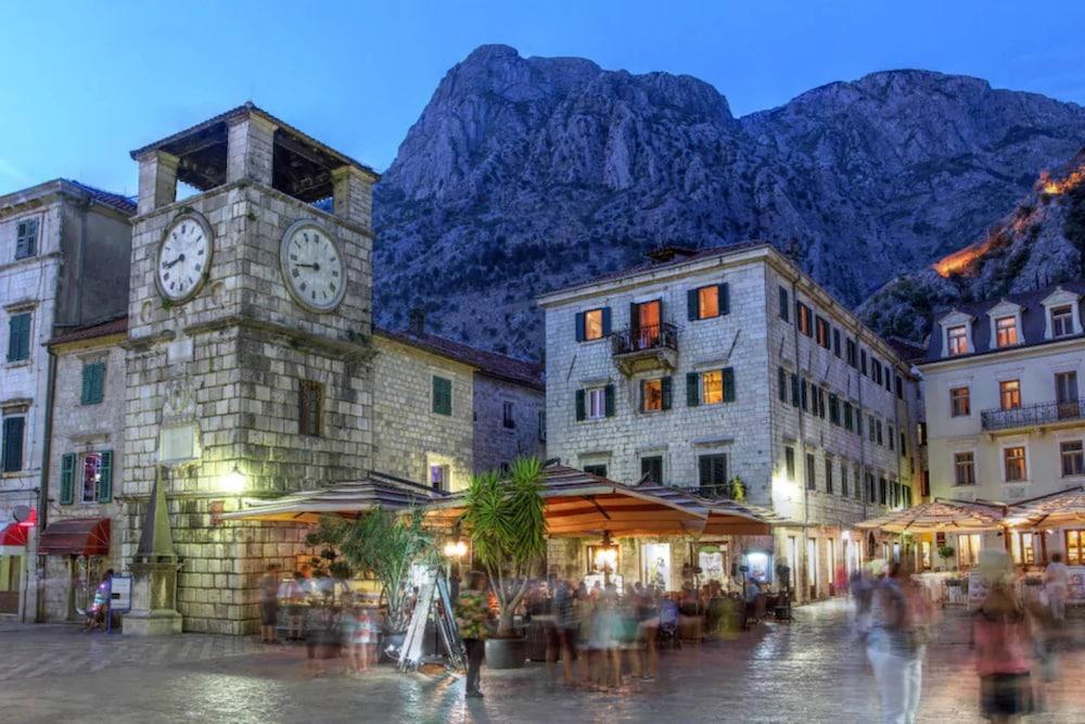 Apartments Kaleta Kotor Bagian luar foto