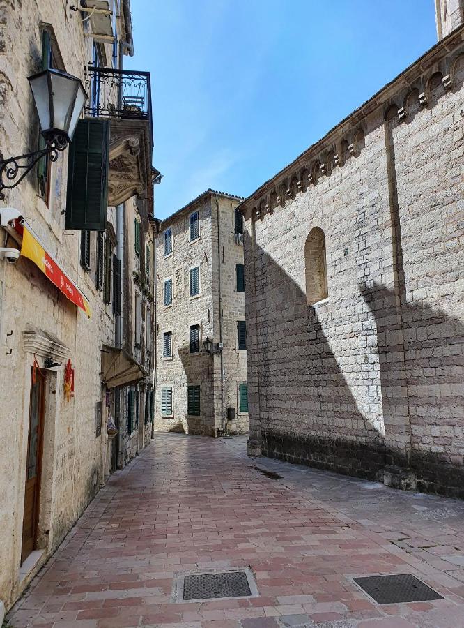 Apartments Kaleta Kotor Bagian luar foto